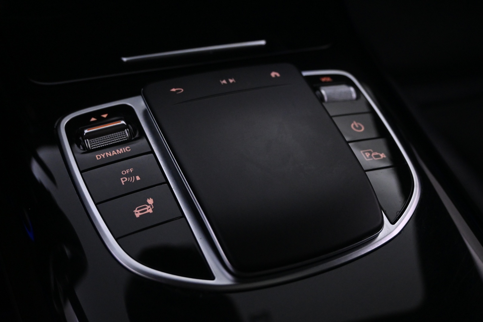 MERCEDES-BENZ EQC 2021