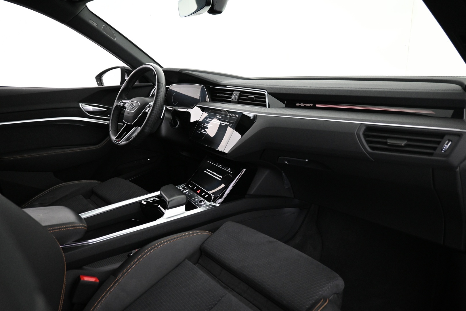 AUDI e-tron 2022