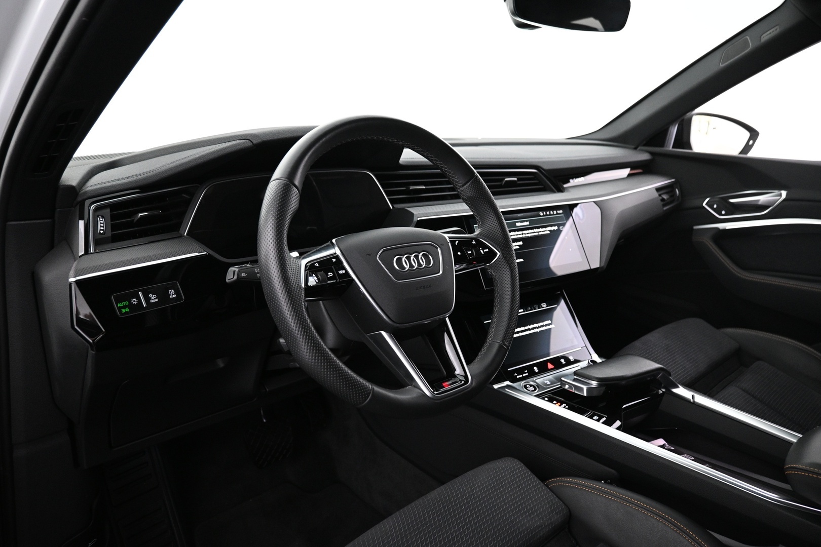 AUDI e-tron 2022