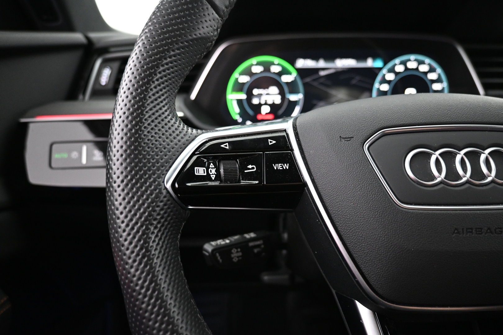 AUDI e-tron 2022
