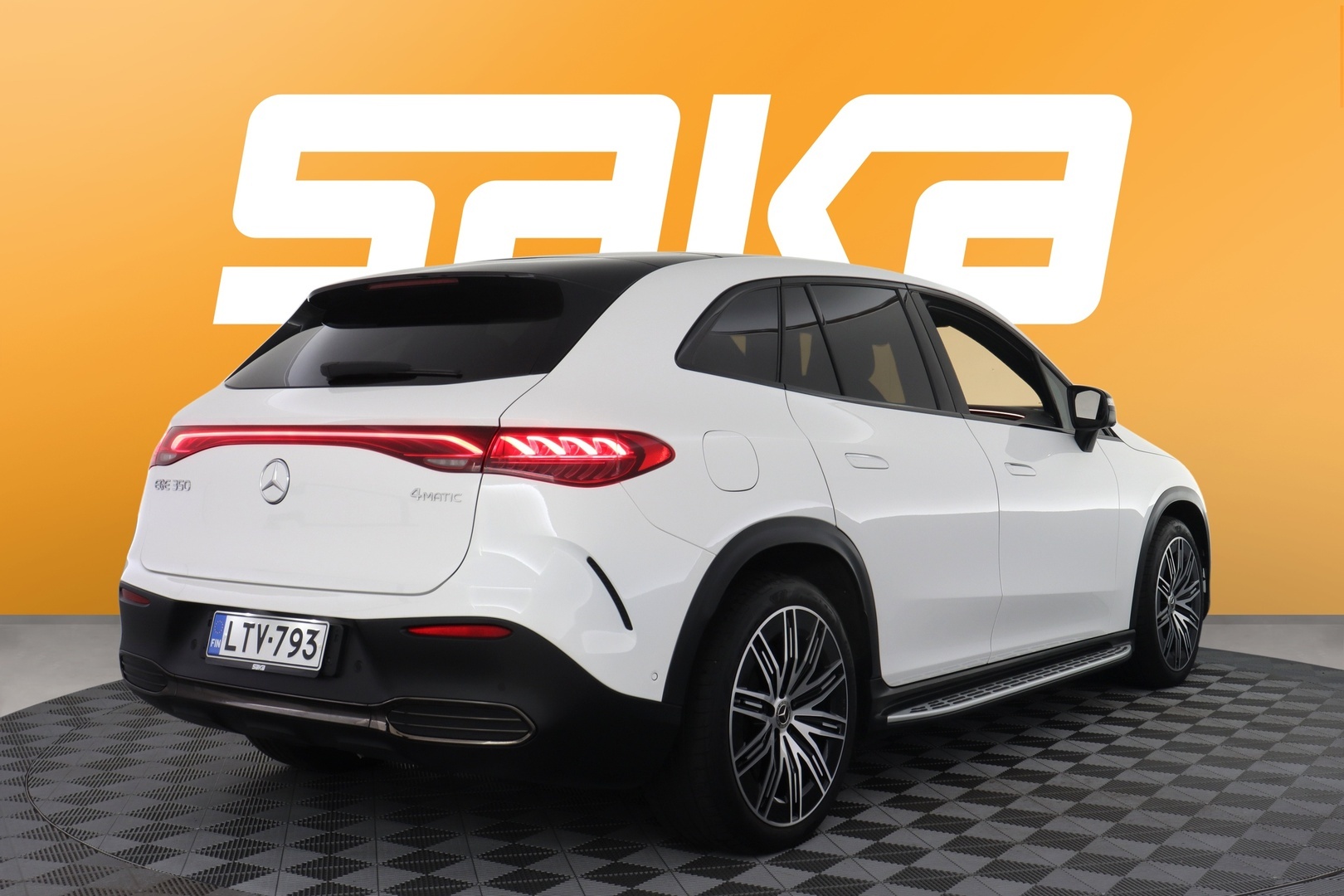 MERCEDES-BENZ EQE SUV 2023