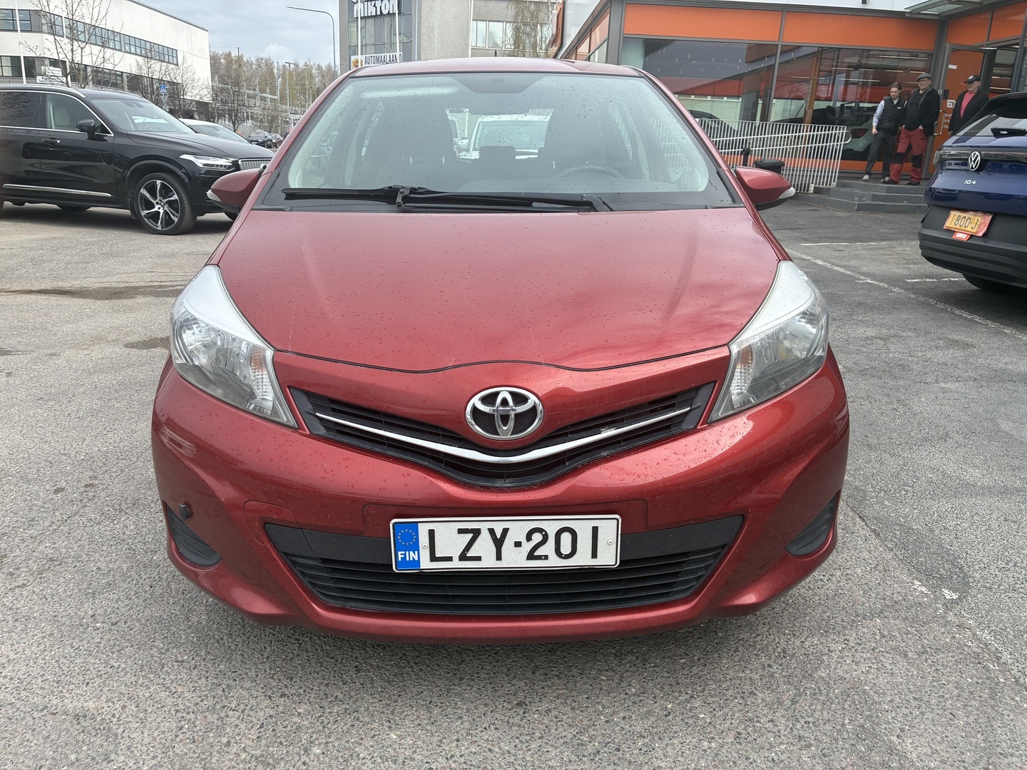 TOYOTA Yaris 2012