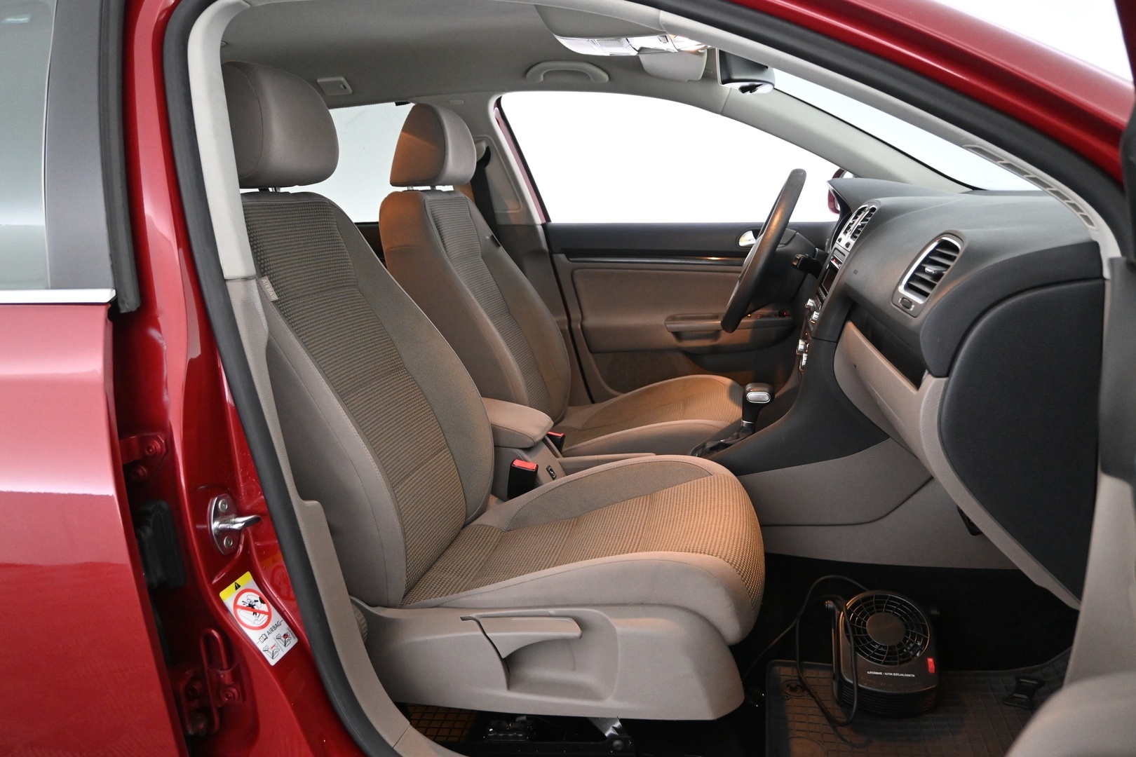 VOLKSWAGEN Golf 2010