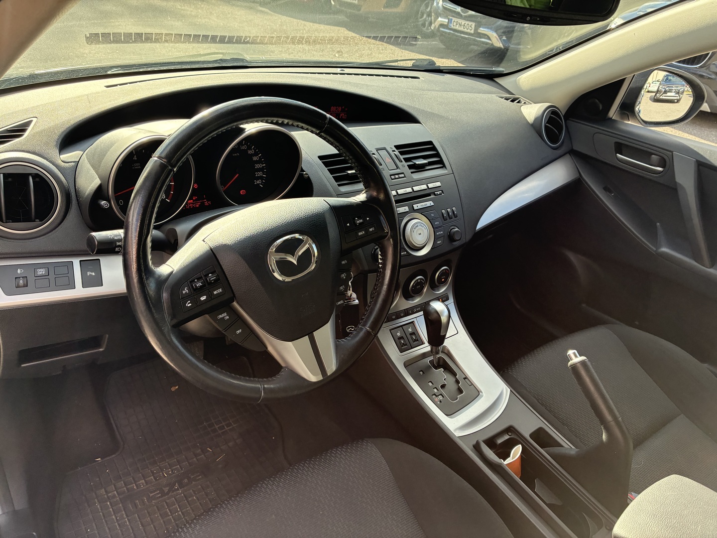 MAZDA 3 2009