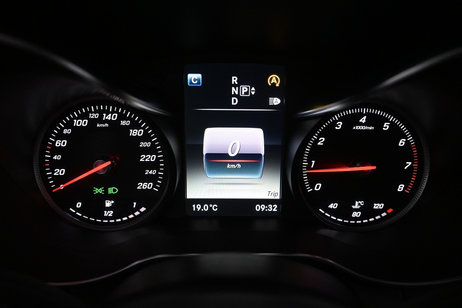 MERCEDES-BENZ C 2015