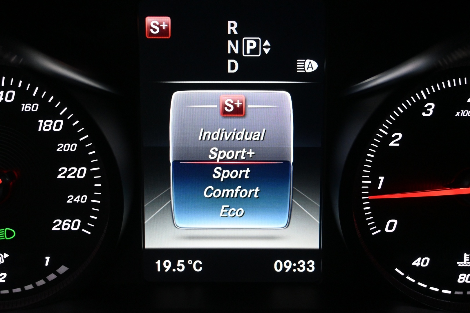 MERCEDES-BENZ C 2015