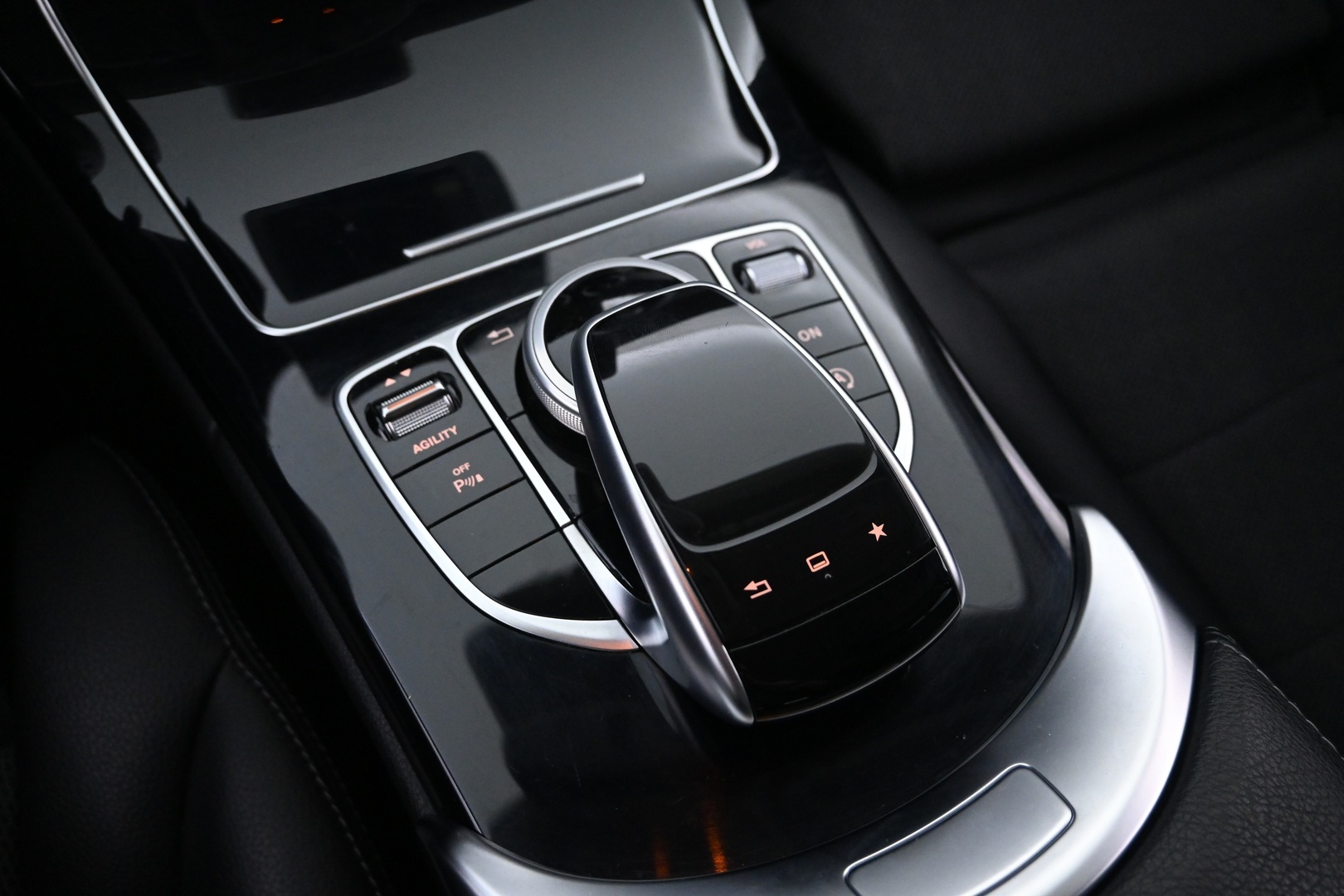 MERCEDES-BENZ C 2015