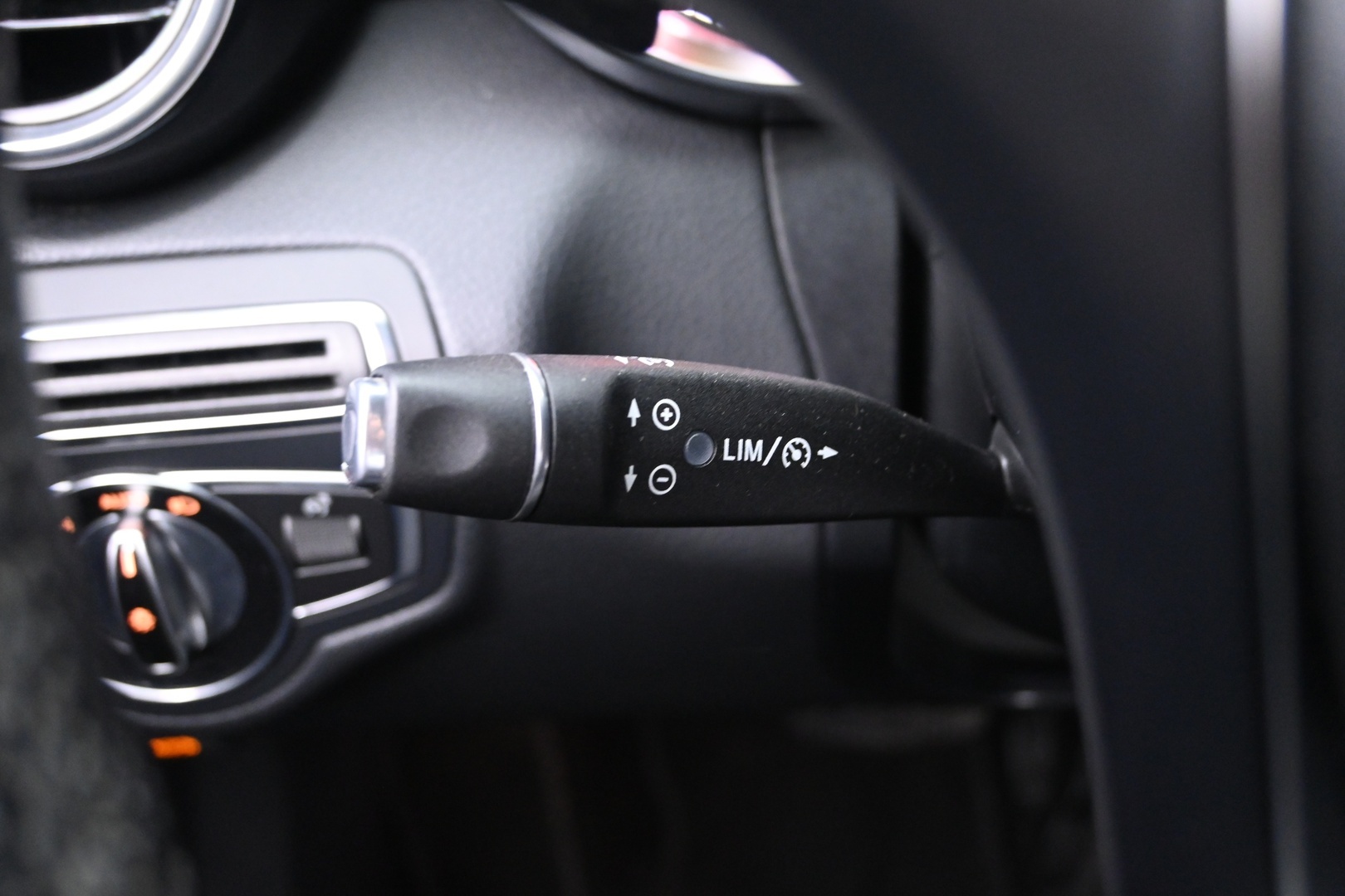 MERCEDES-BENZ C 2015