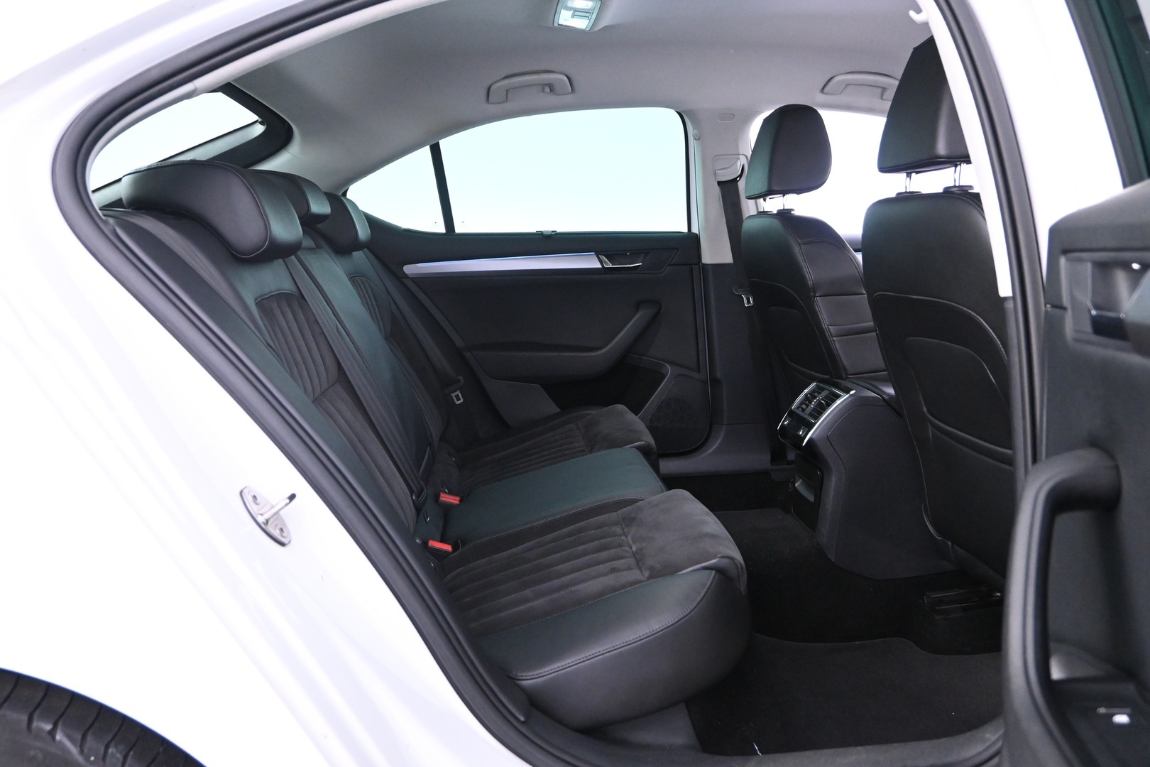 SKODA Superb 2016
