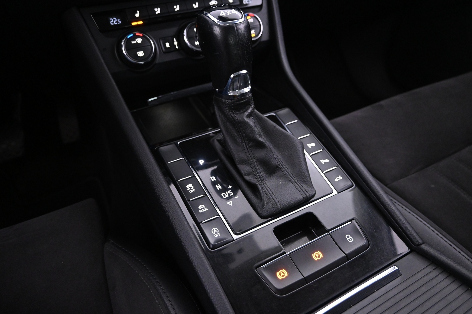 SKODA Superb 2016