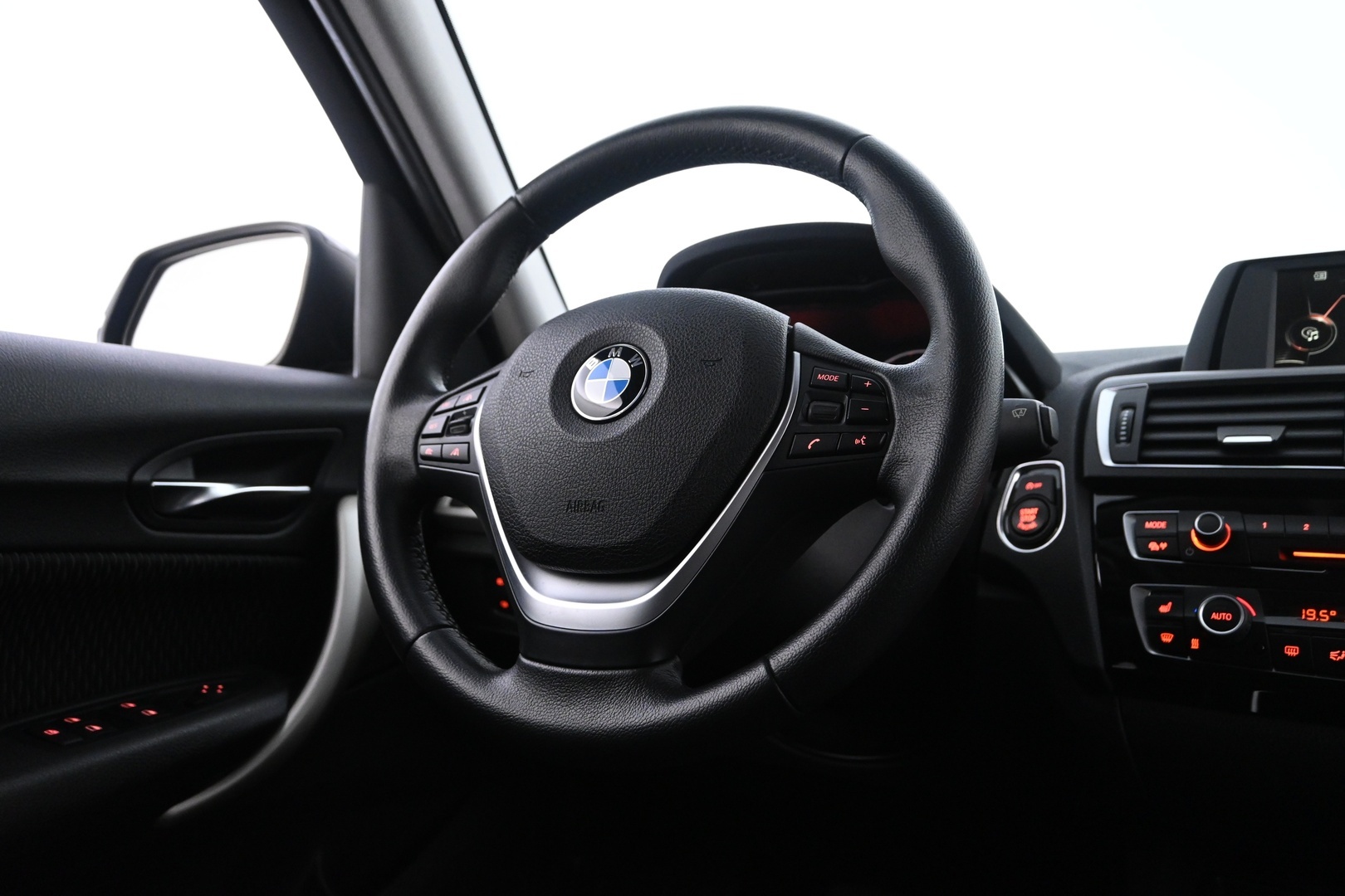 BMW 118 2016