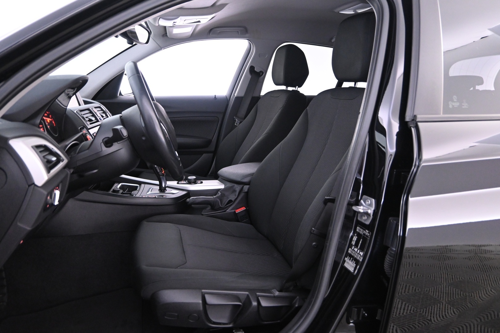 BMW 118 2016