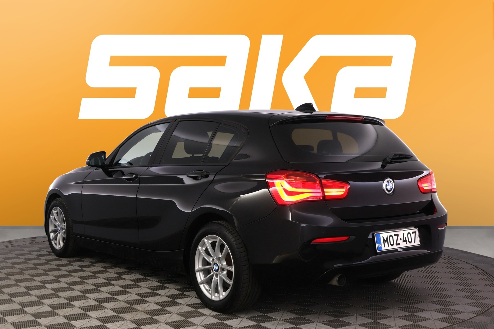 BMW 118 2016