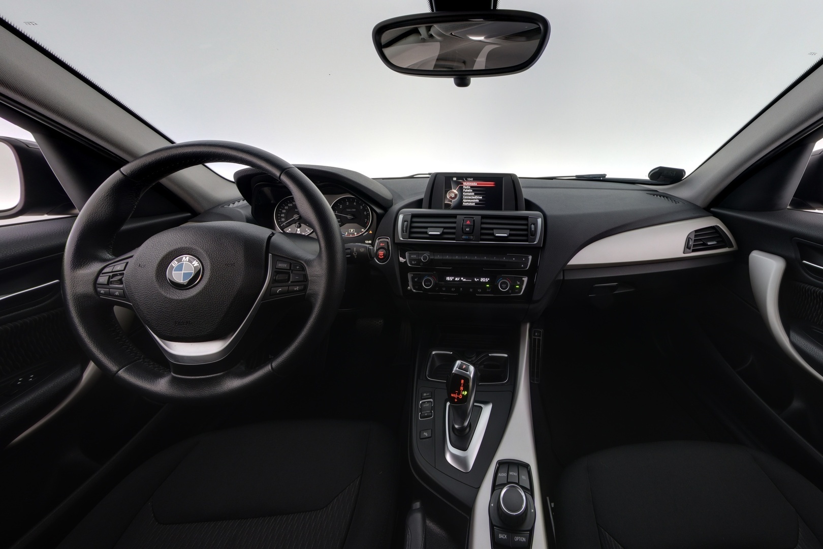BMW 118 2016
