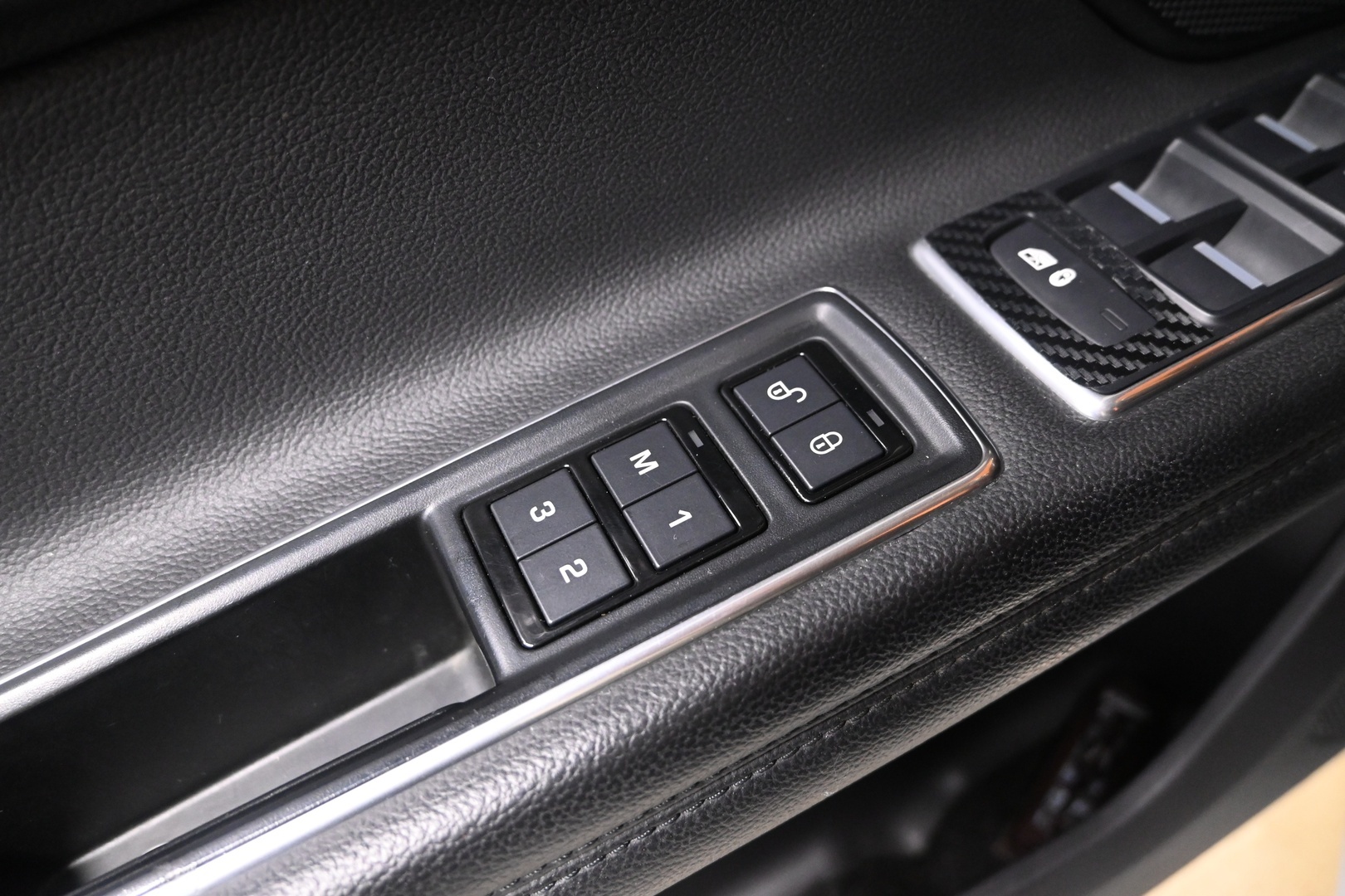 MERCEDES-BENZ GLC 2022