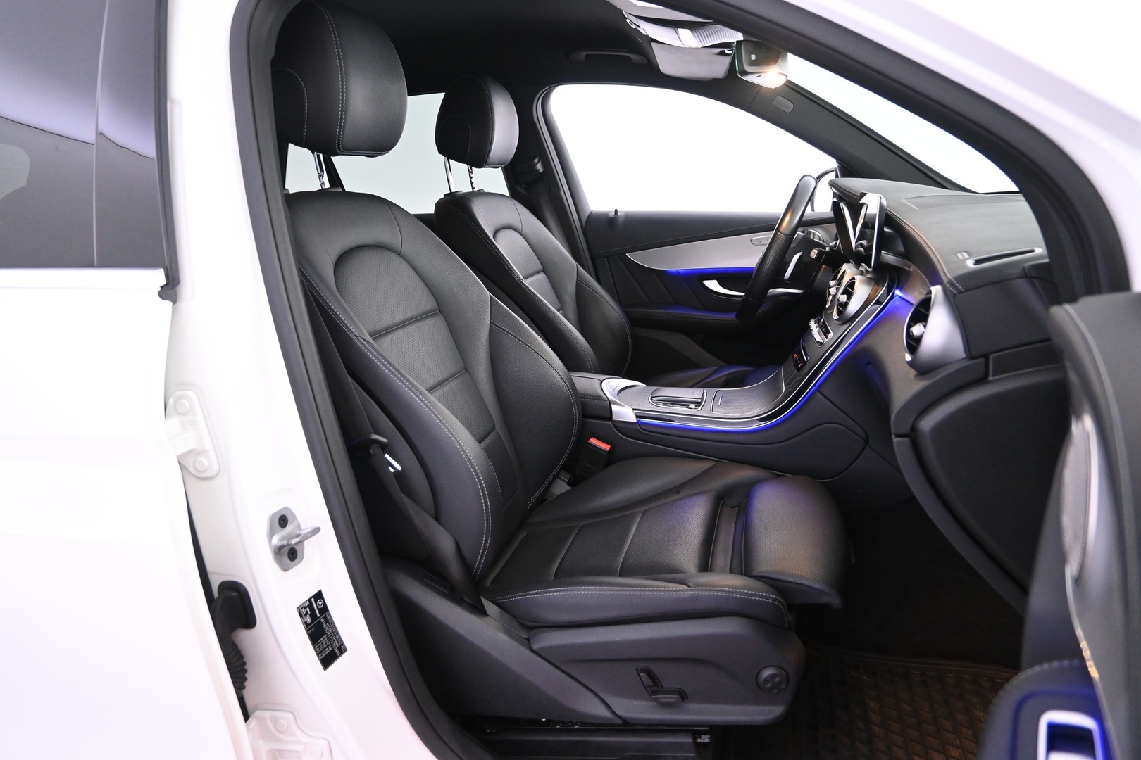 MERCEDES-BENZ GLC 2022