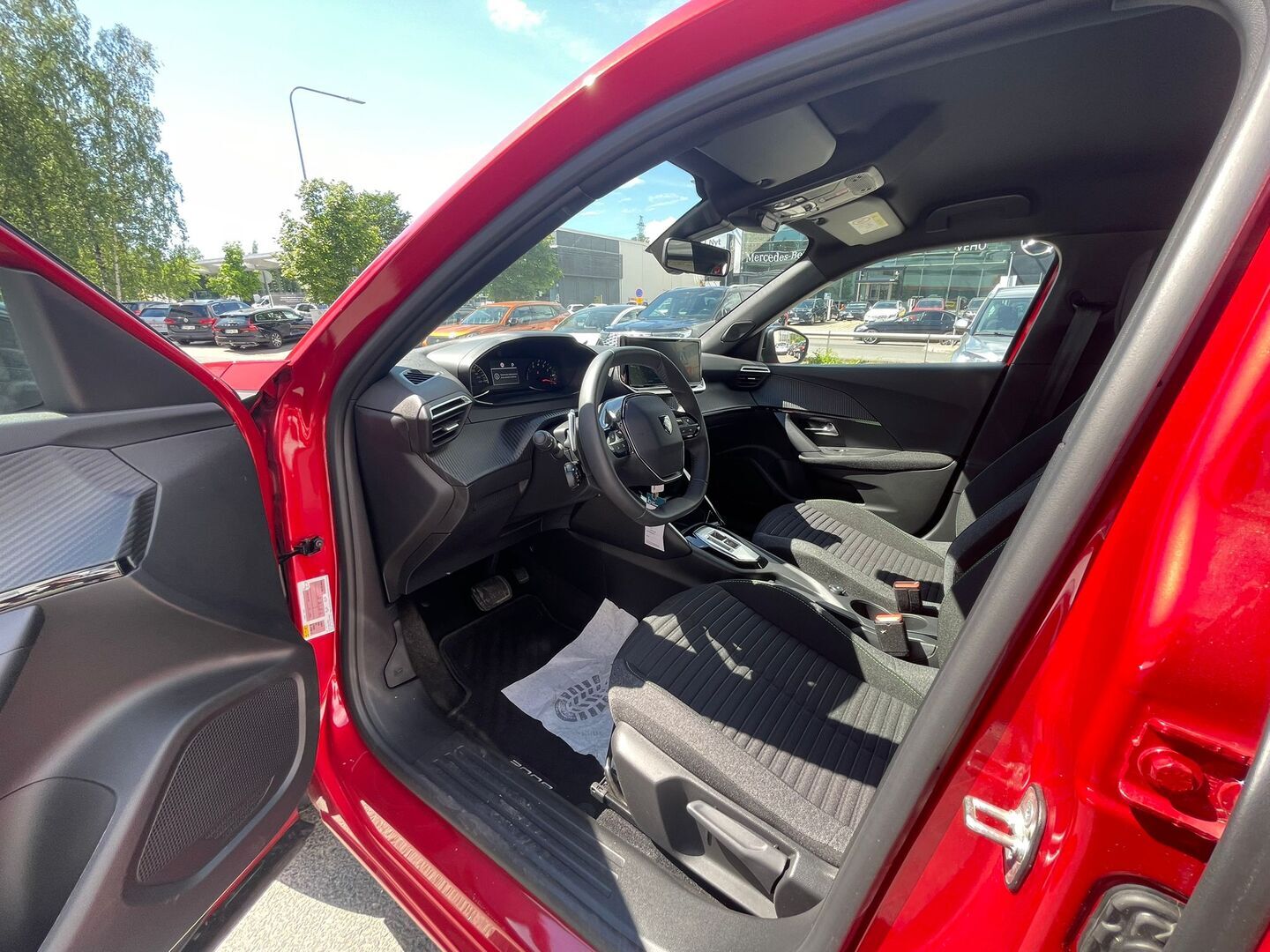 PEUGEOT 2008 2025