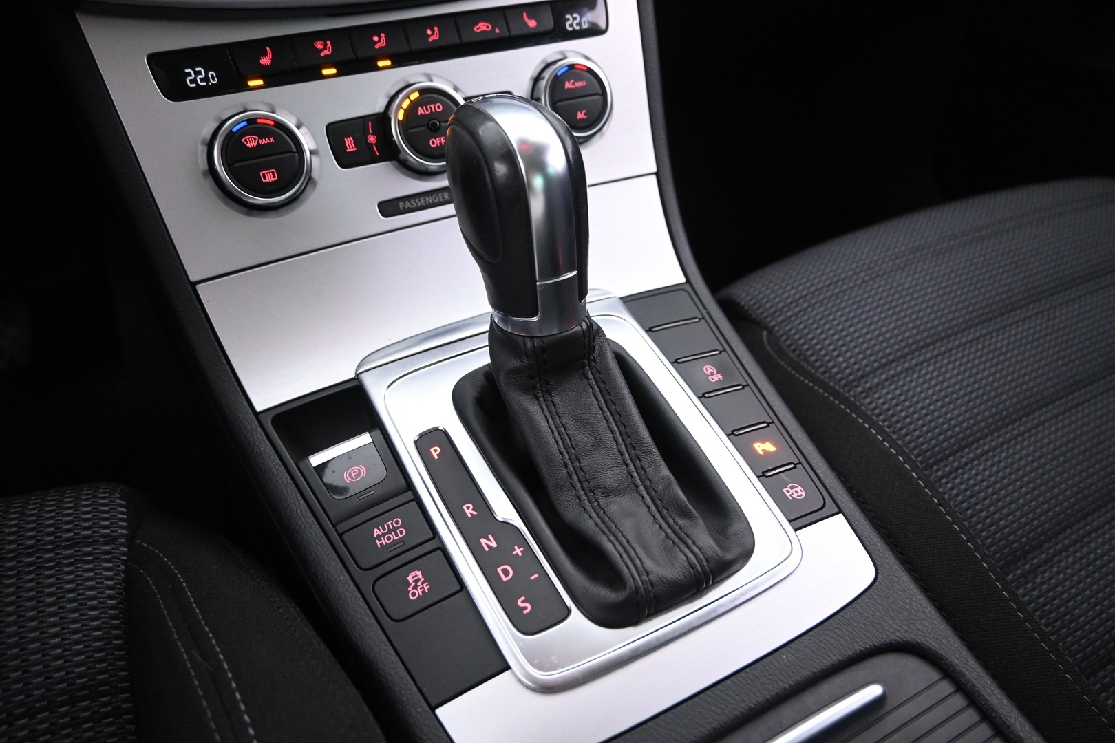 VOLKSWAGEN CC 2012