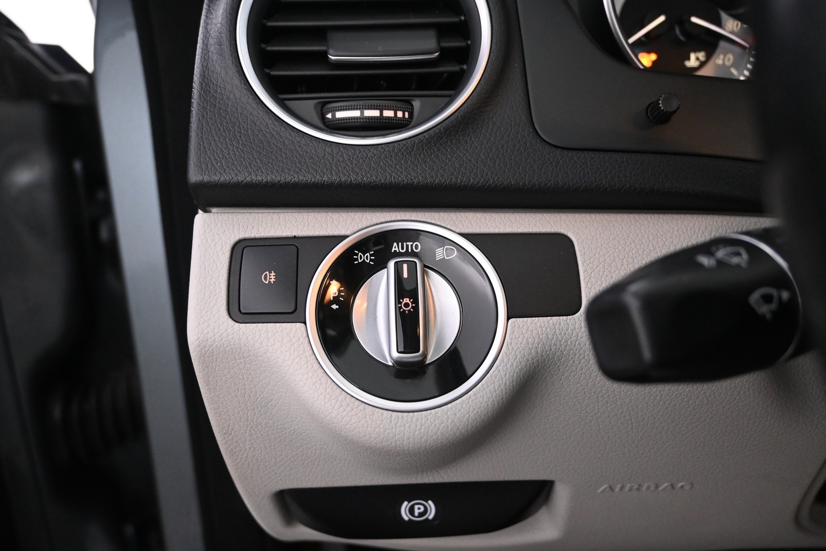 MERCEDES-BENZ C 2012