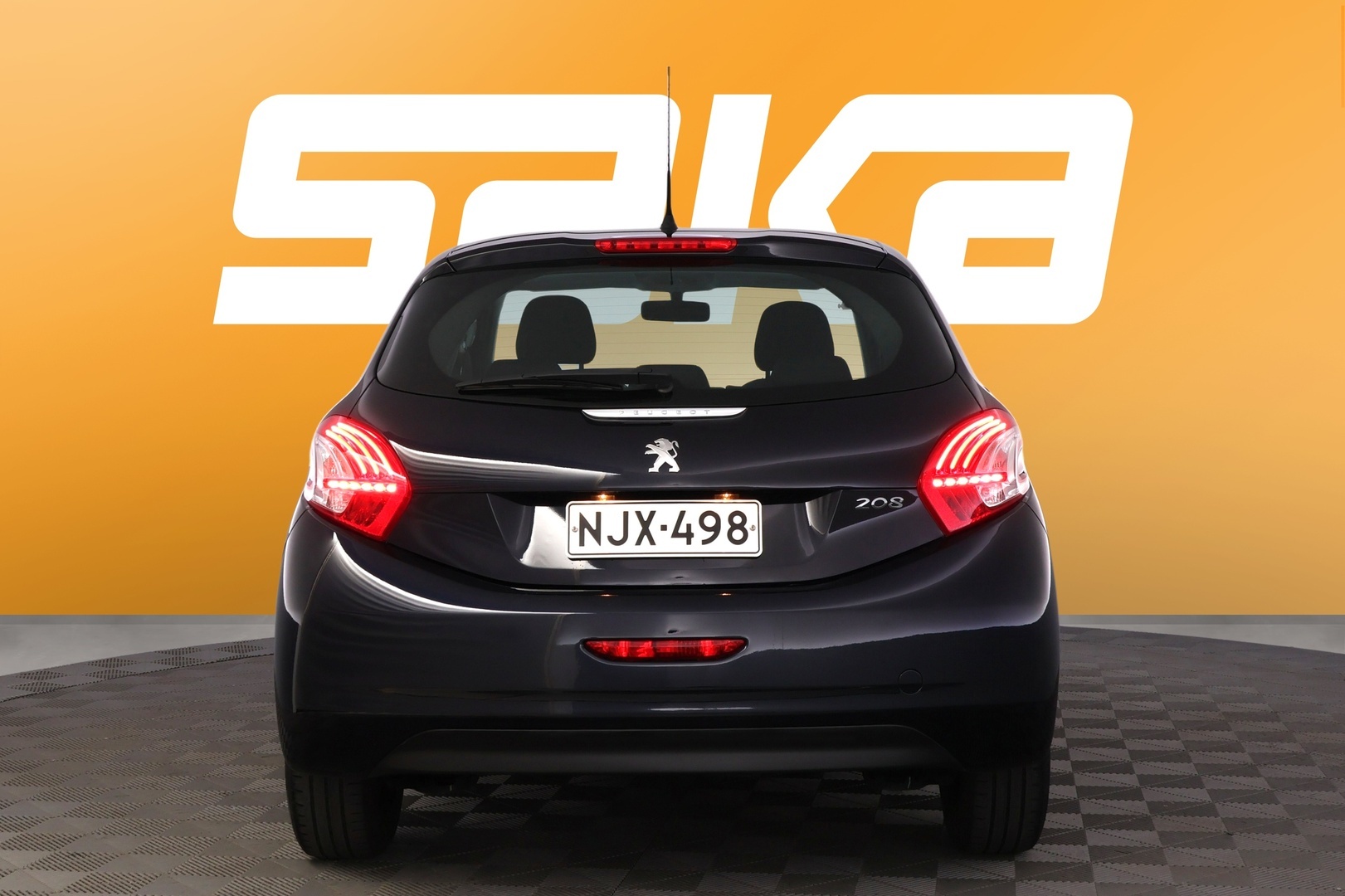 PEUGEOT 208 2015
