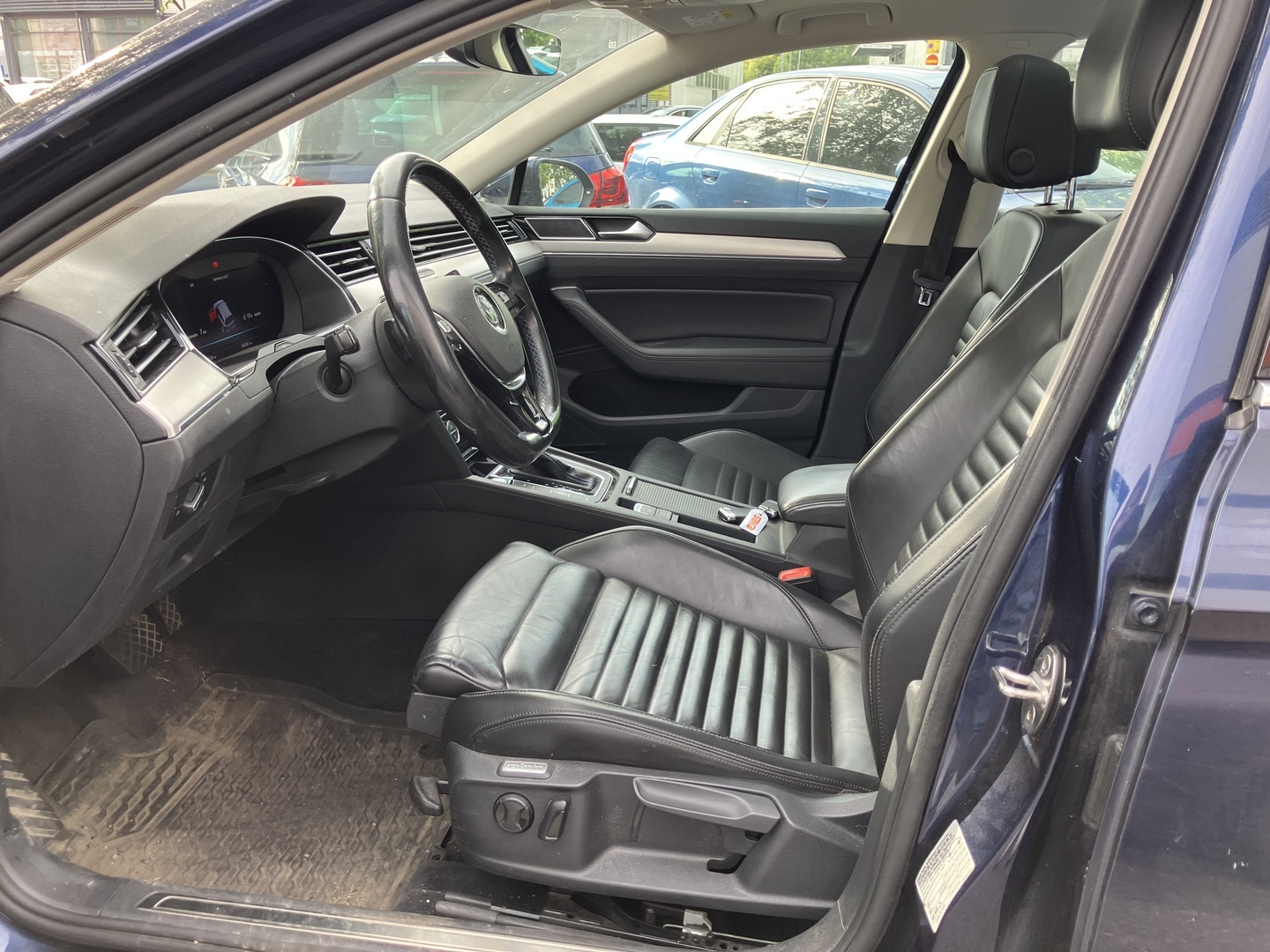 VOLKSWAGEN Passat 2017