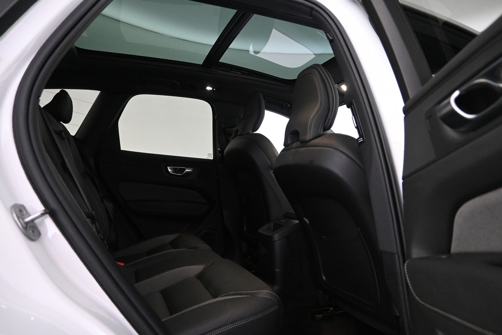 VOLVO XC60 2024
