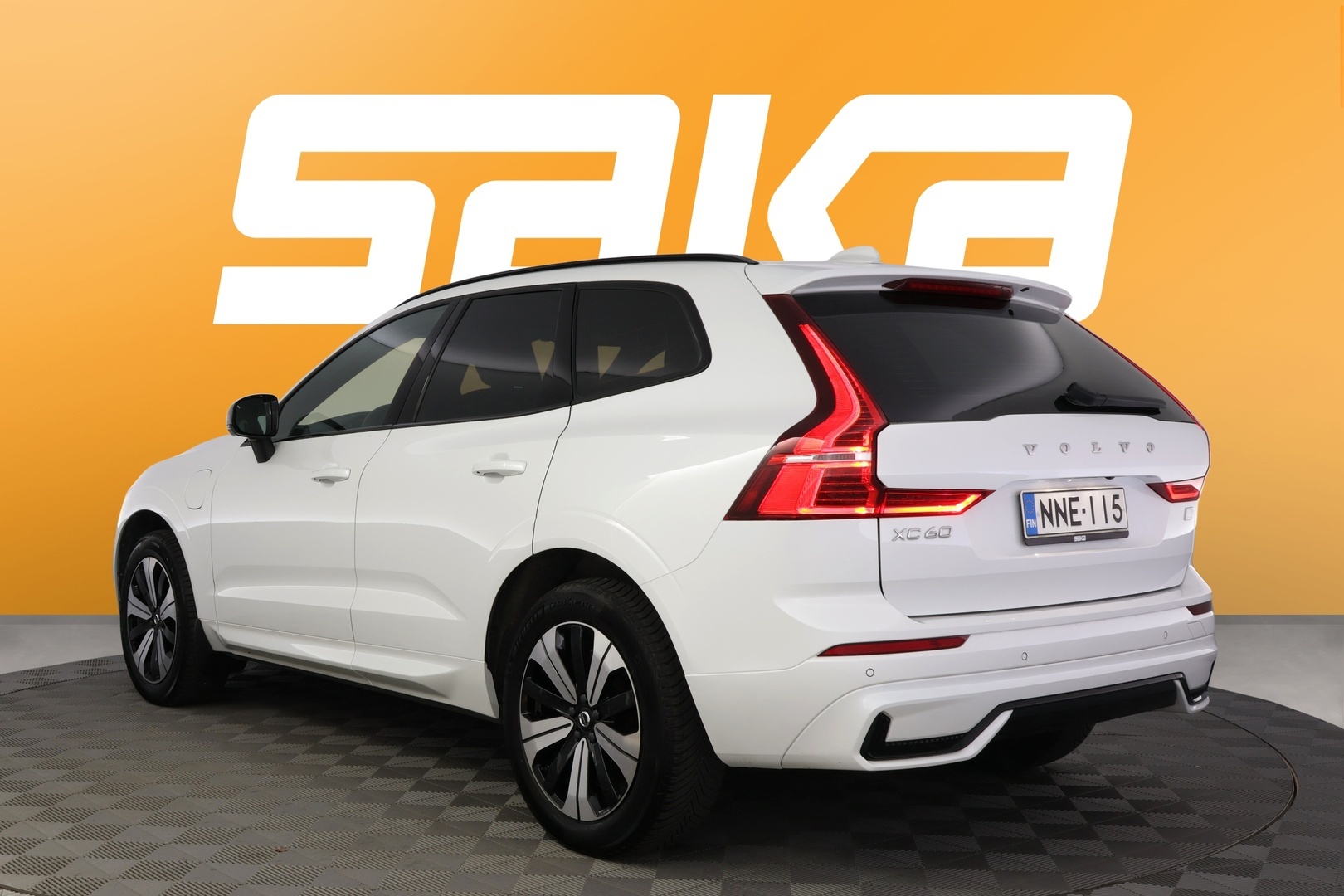VOLVO XC60 2024