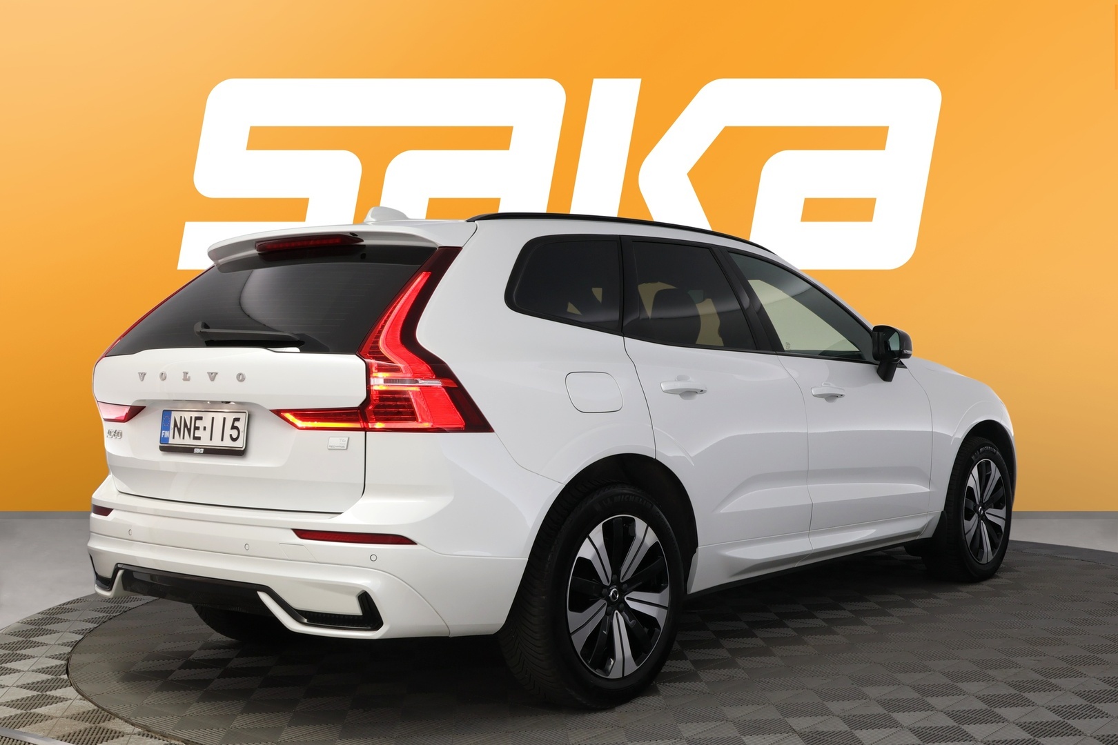 VOLVO XC60 2024