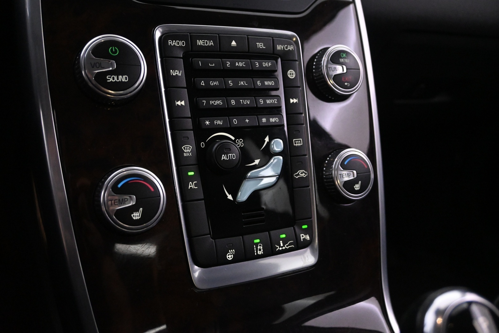 VOLVO S80 2015