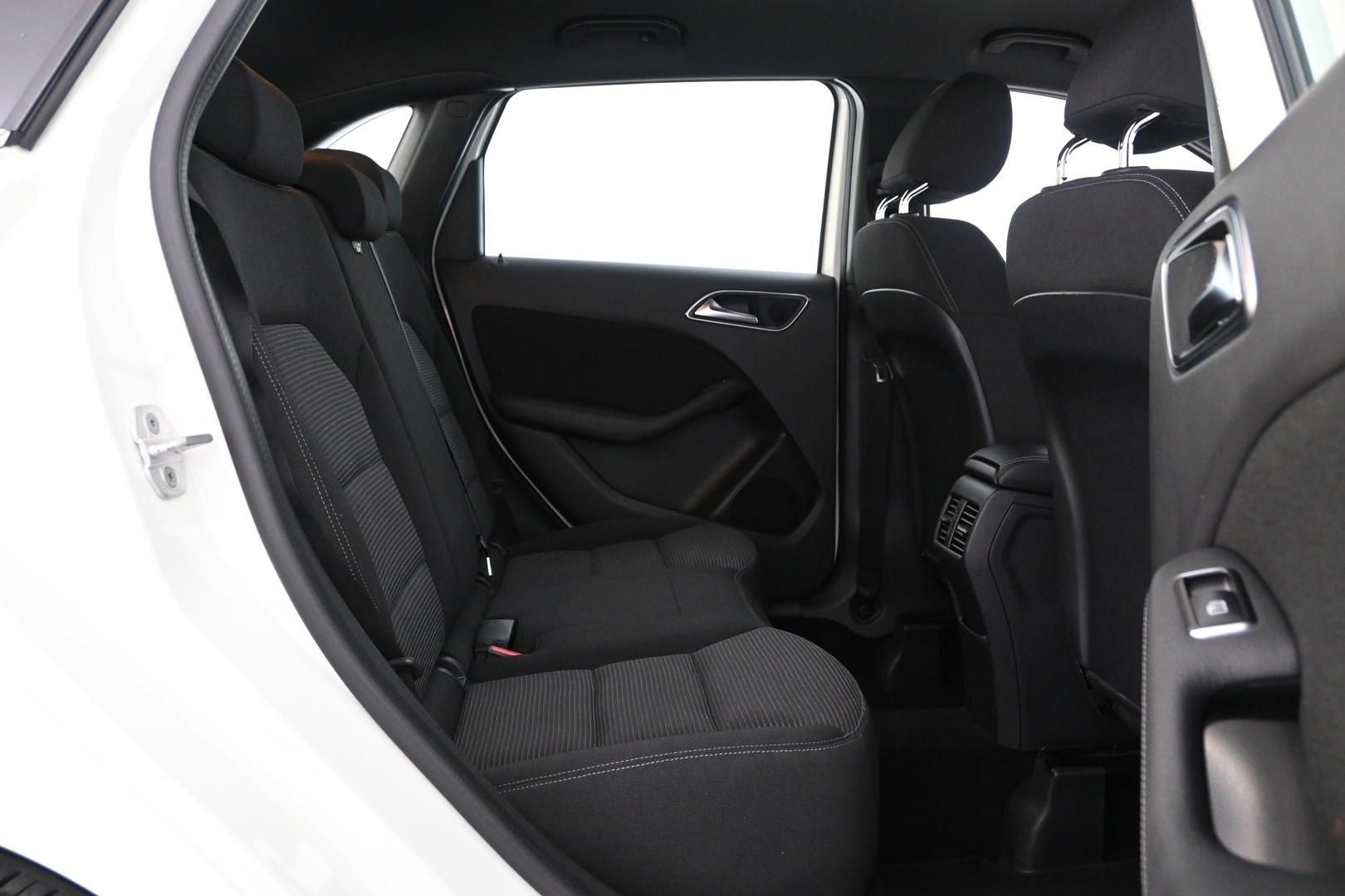 MERCEDES-BENZ B 2016