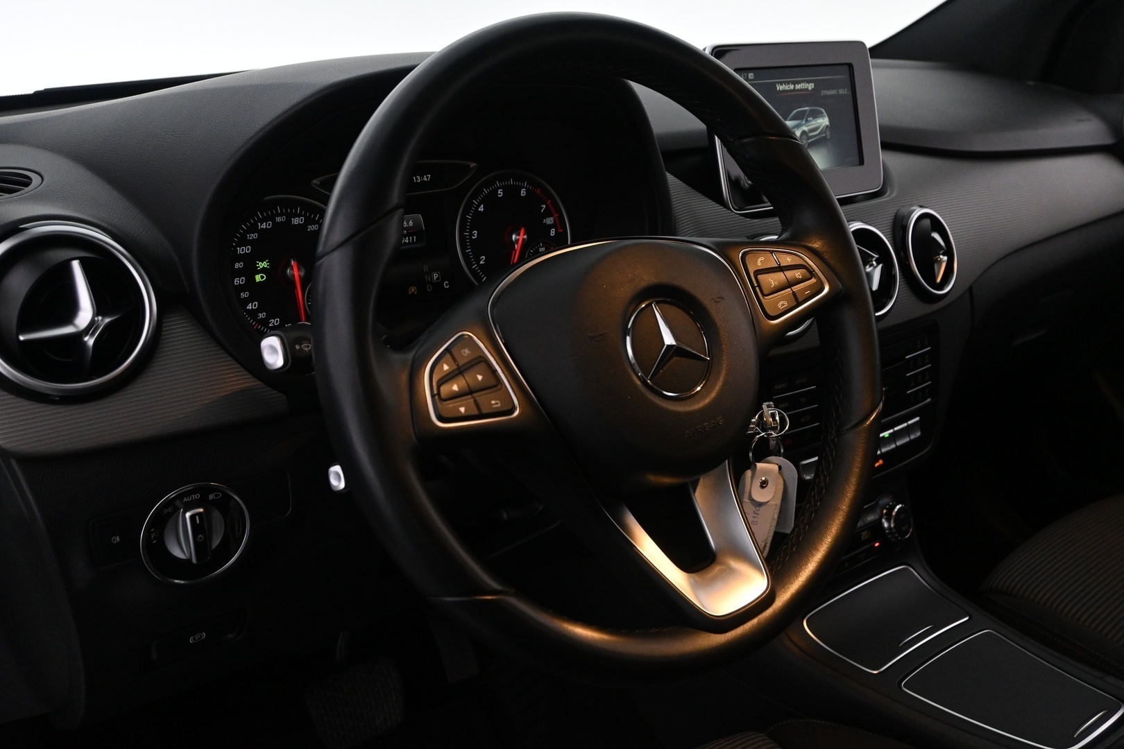 MERCEDES-BENZ B 2016