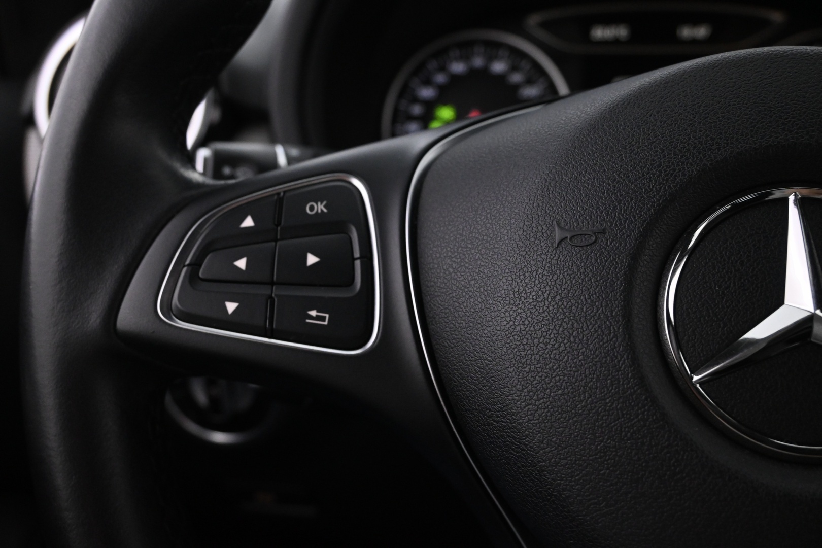 MERCEDES-BENZ B 2016