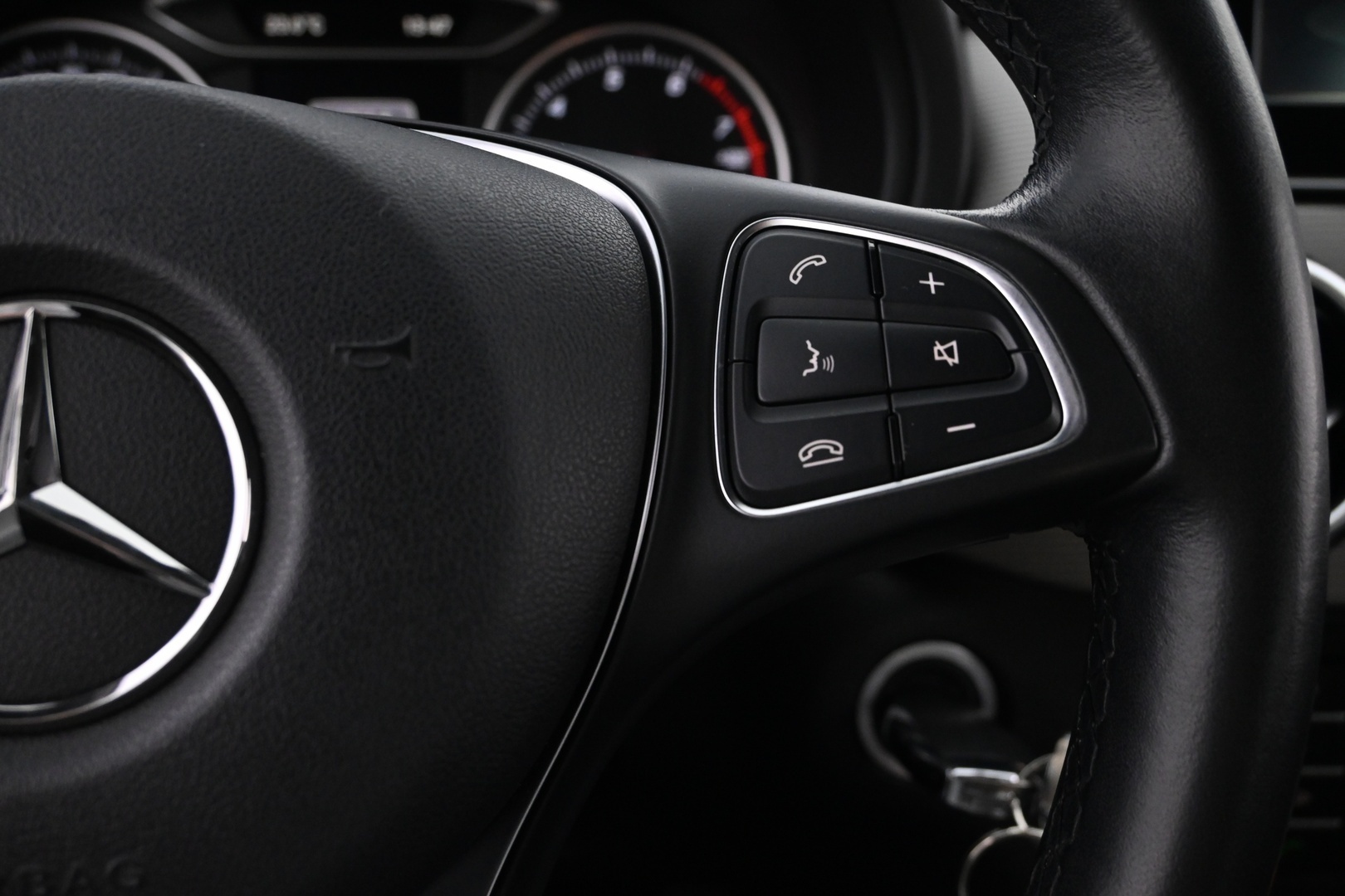 MERCEDES-BENZ B 2016