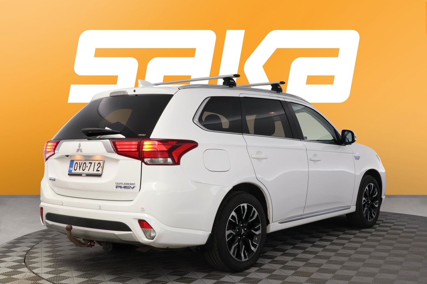 MITSUBISHI Outlander PHEV 2016