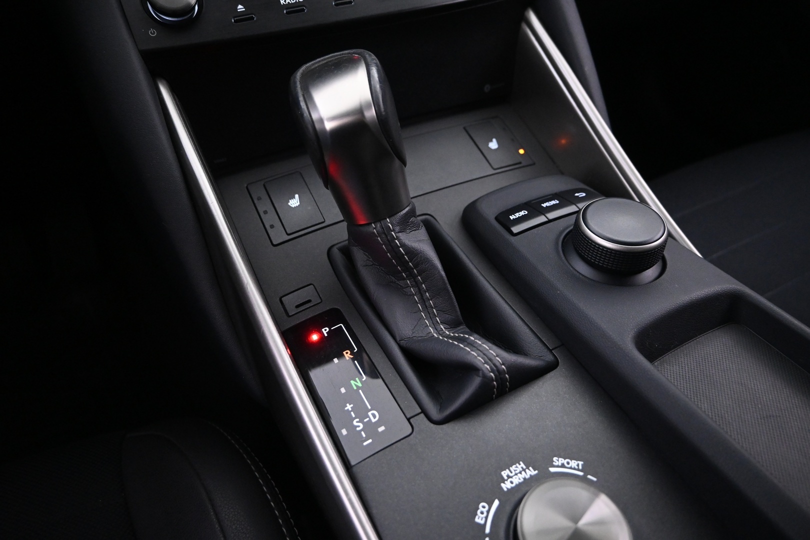 LEXUS IS 2017