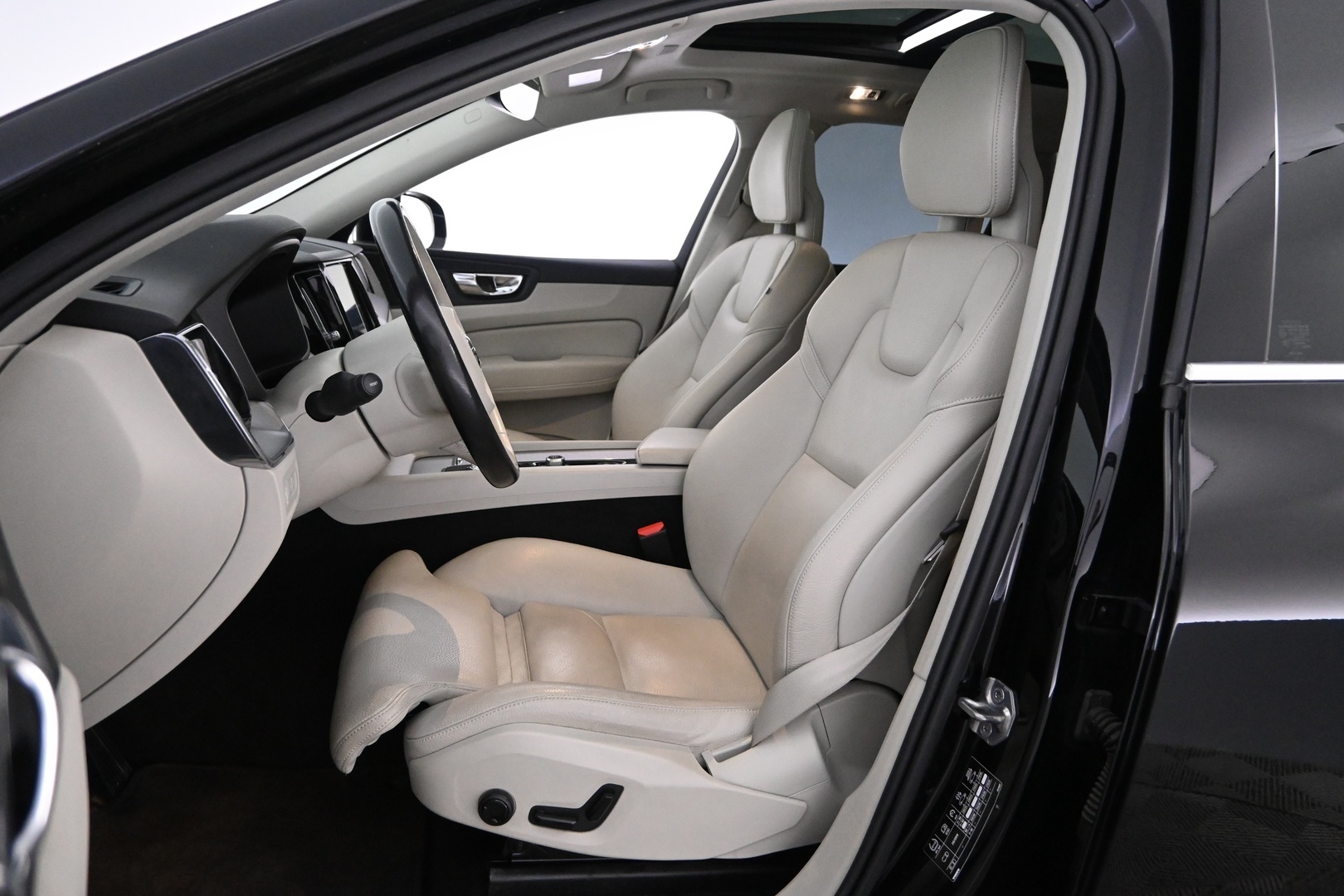 VOLVO XC60 2018