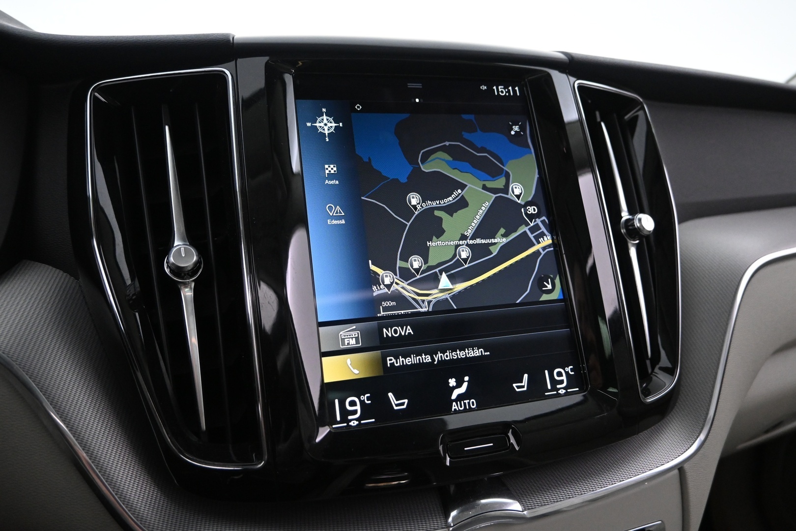 VOLVO XC60 2018