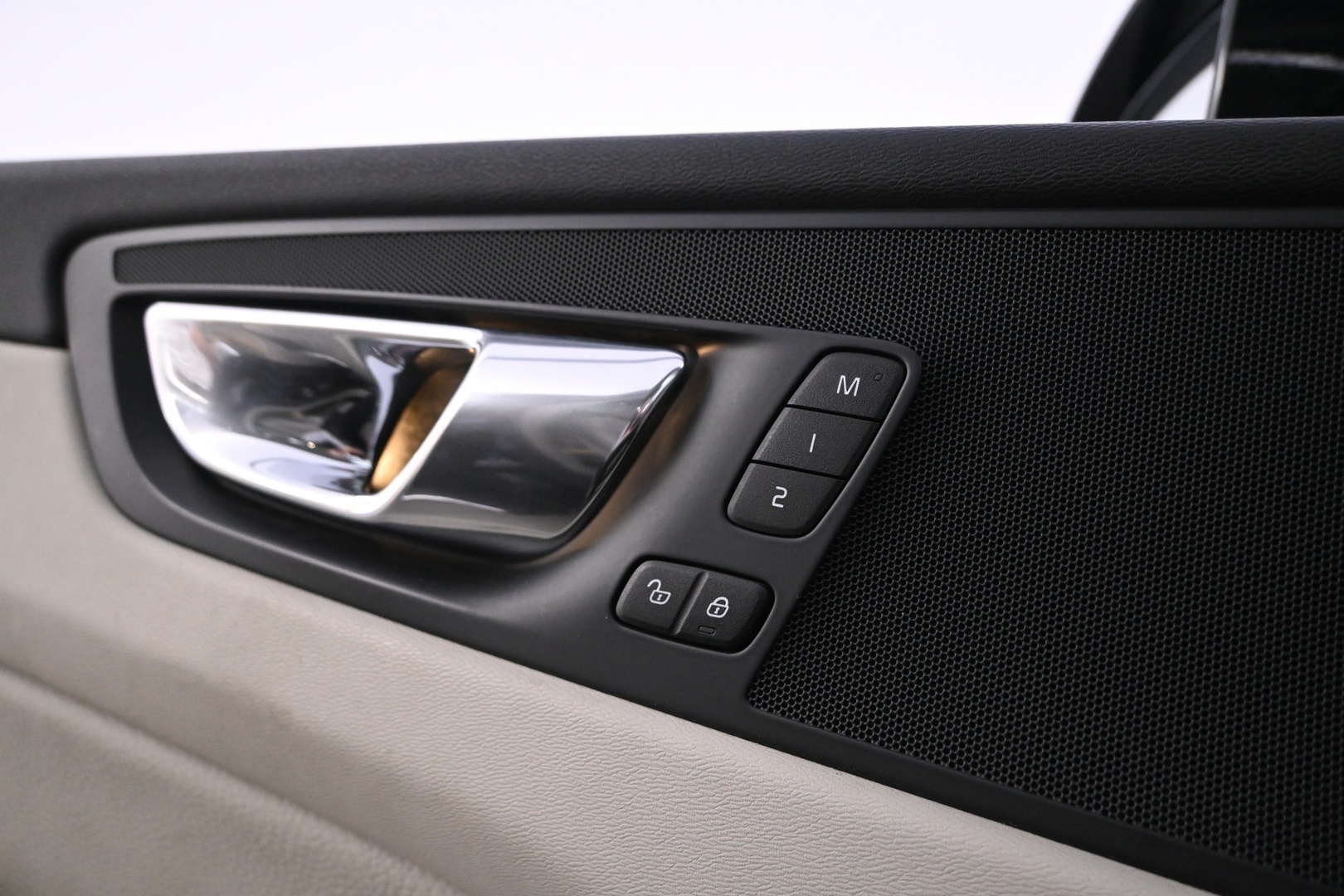 VOLVO XC60 2018