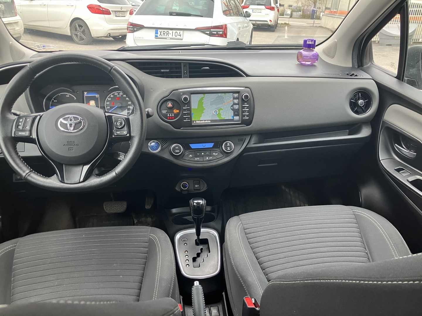 TOYOTA Yaris 2019