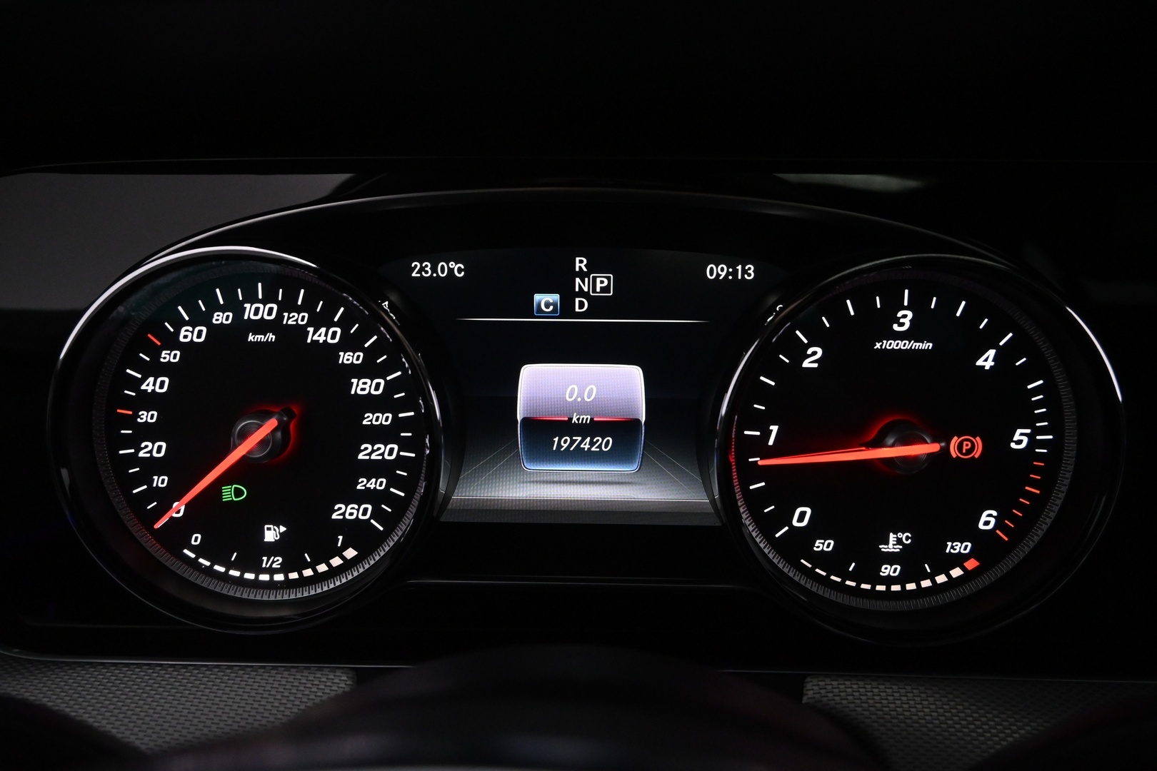 MERCEDES-BENZ E 2018