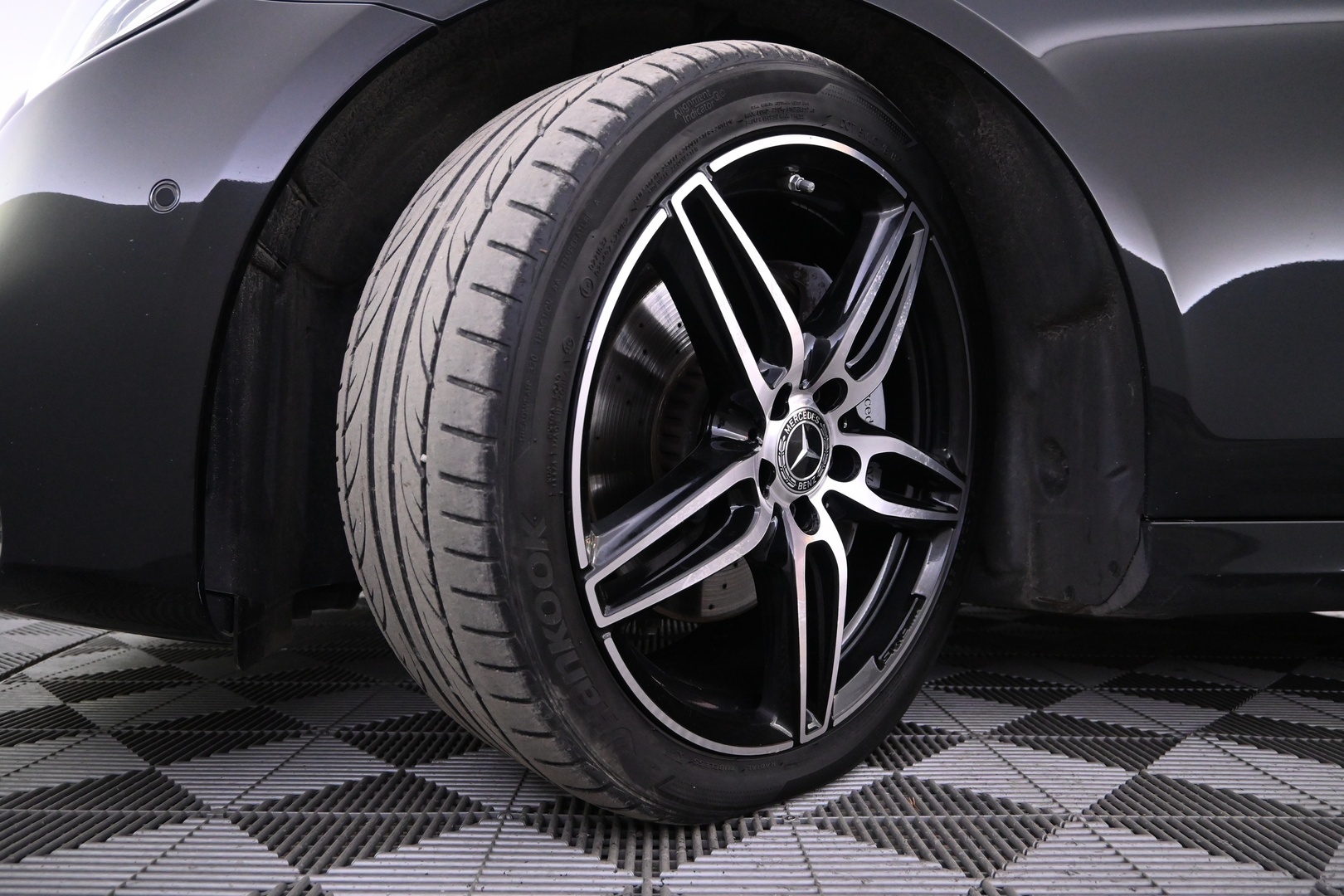 MERCEDES-BENZ E 2018