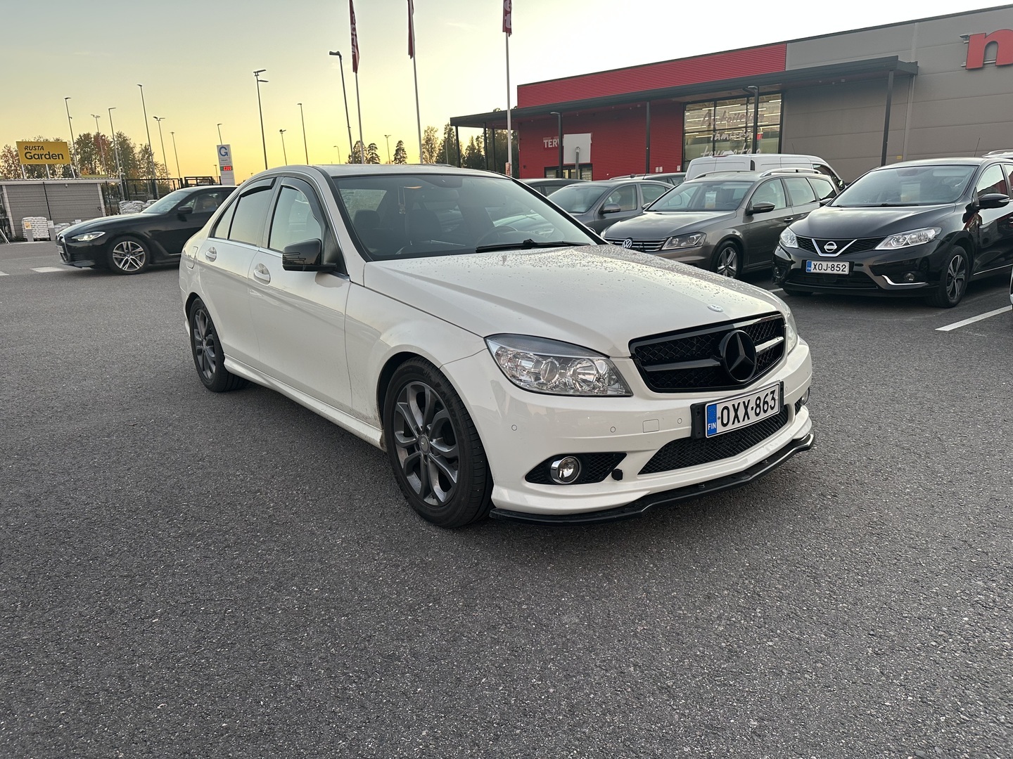 MERCEDES-BENZ C 2011