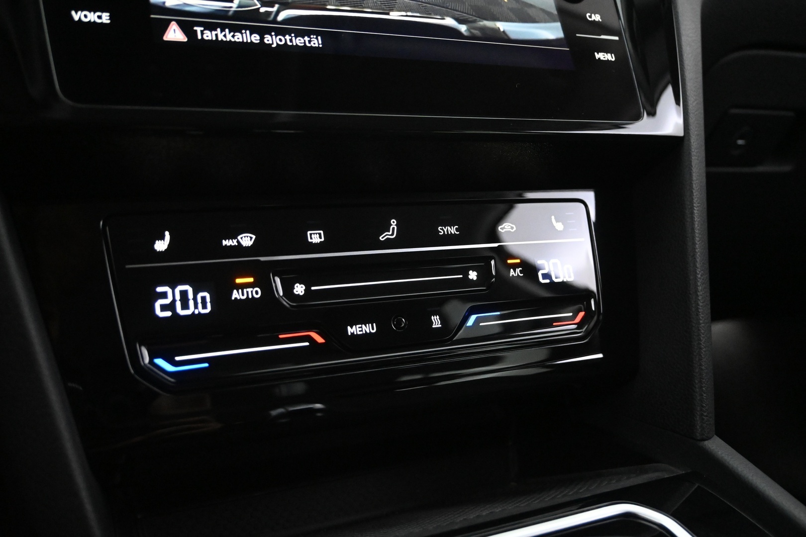 VOLKSWAGEN Passat 2023