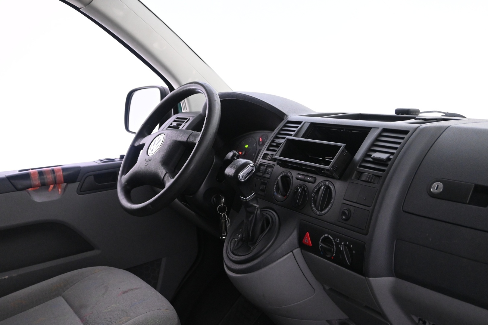 VOLKSWAGEN Transporter 2005