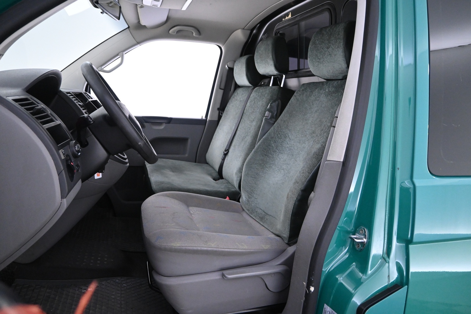 VOLKSWAGEN Transporter 2005