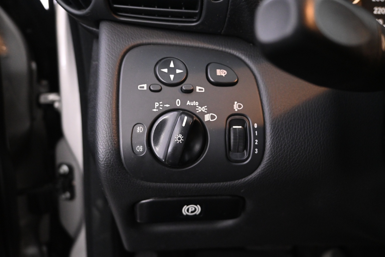 MERCEDES-BENZ C 2007