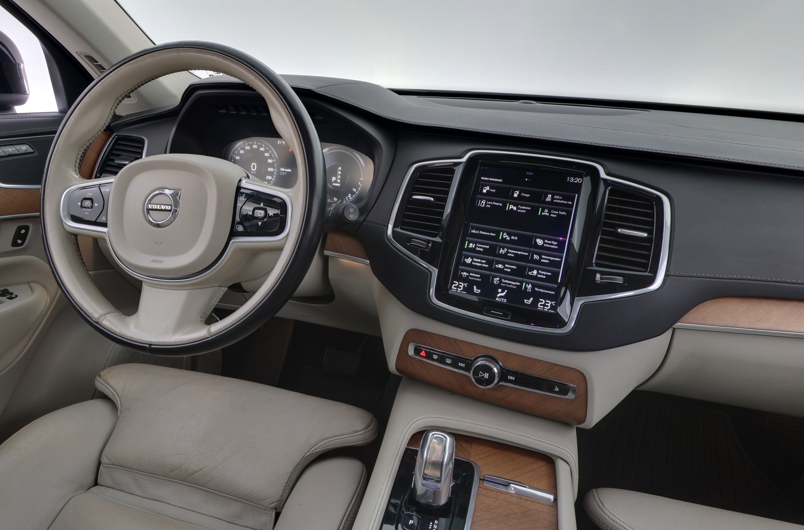 VOLVO XC90 2018