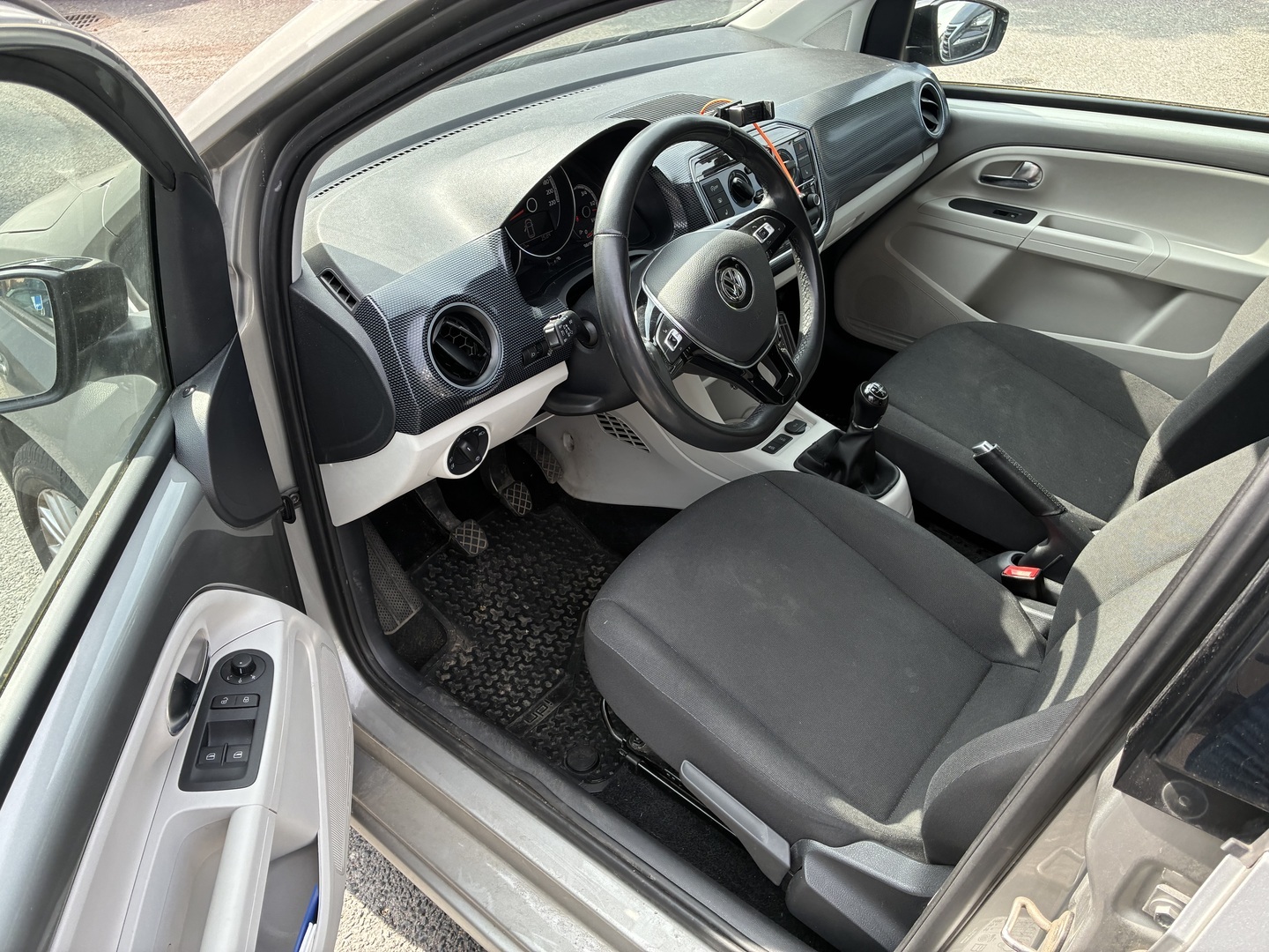 VOLKSWAGEN up! 2017