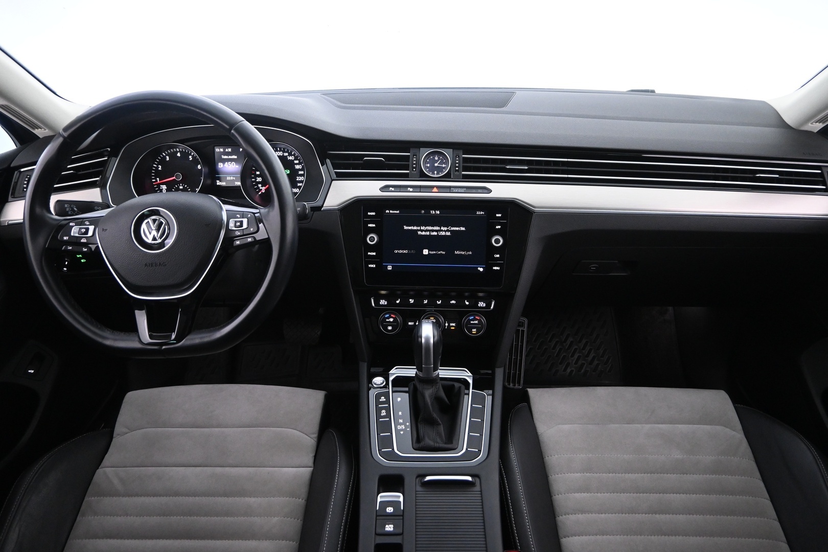 VOLKSWAGEN Passat 2018