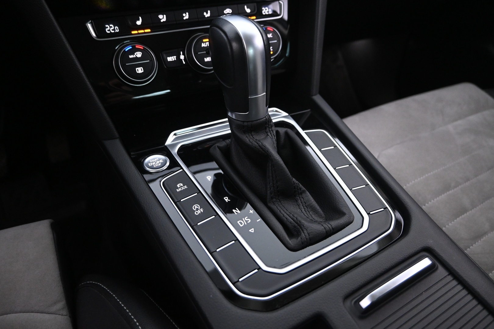 VOLKSWAGEN Passat 2018